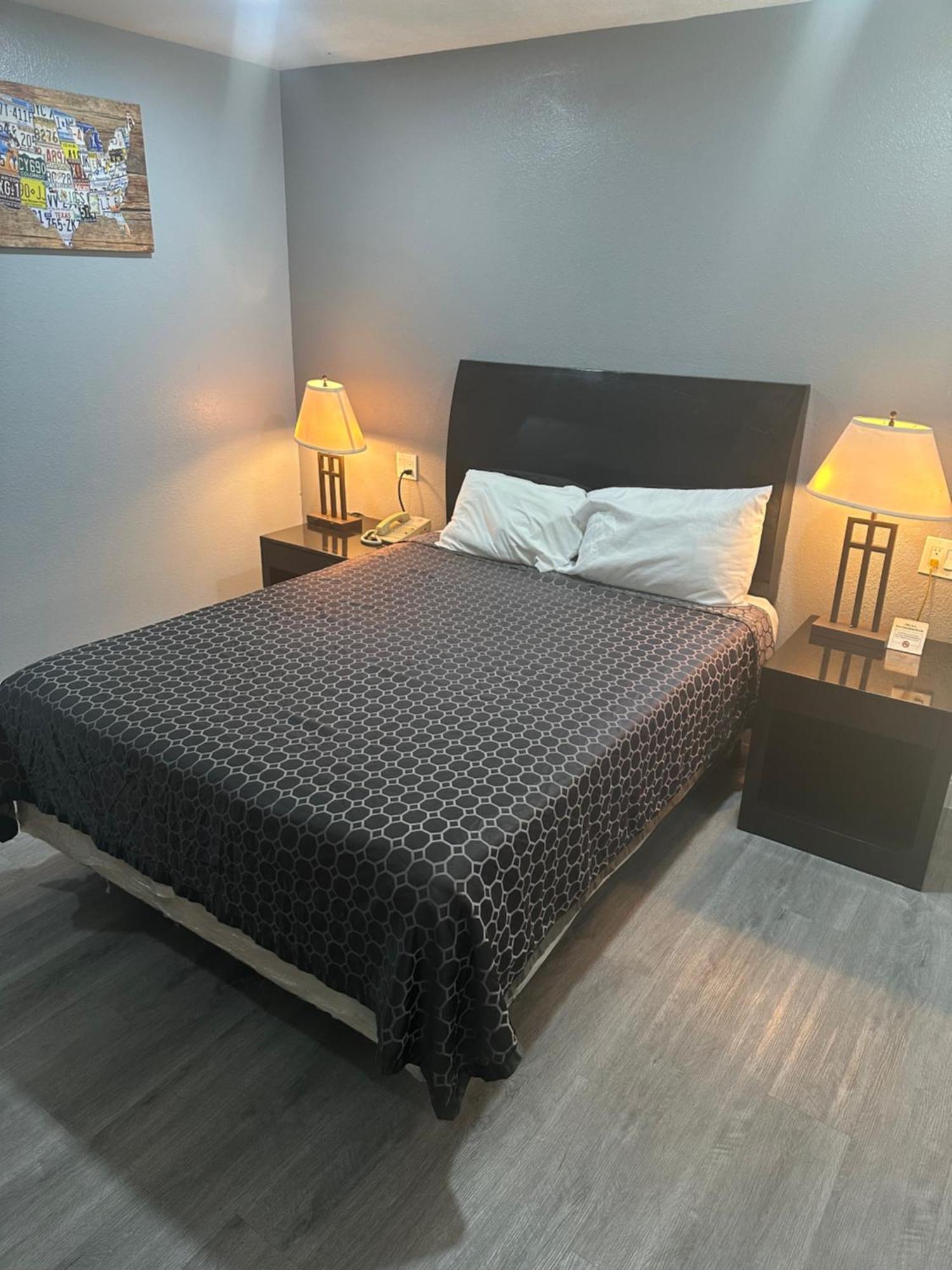 Econo Lodge I-5 At Rt 58 Бътънуилоу Екстериор снимка
